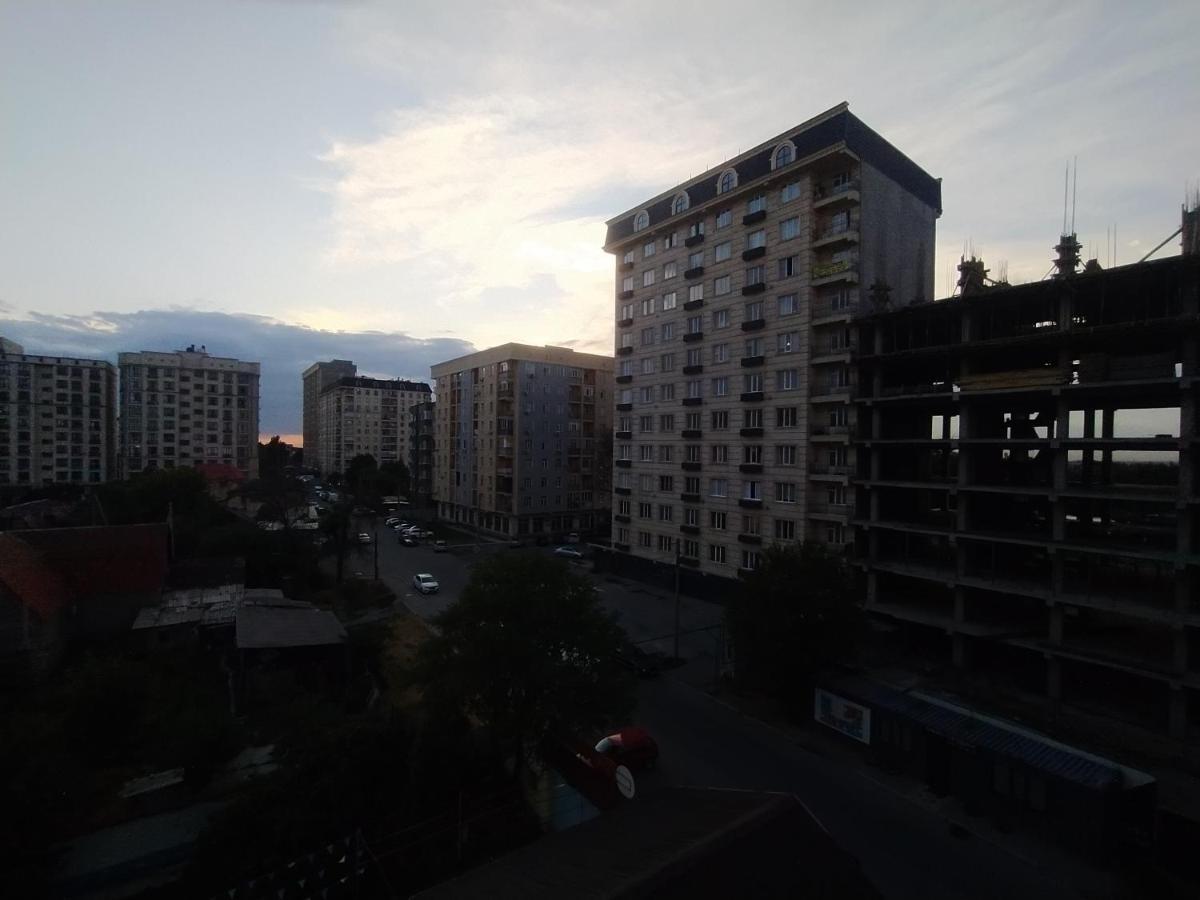 Aura On Turusbekova Street 124 Apartment Бишкек Екстериор снимка