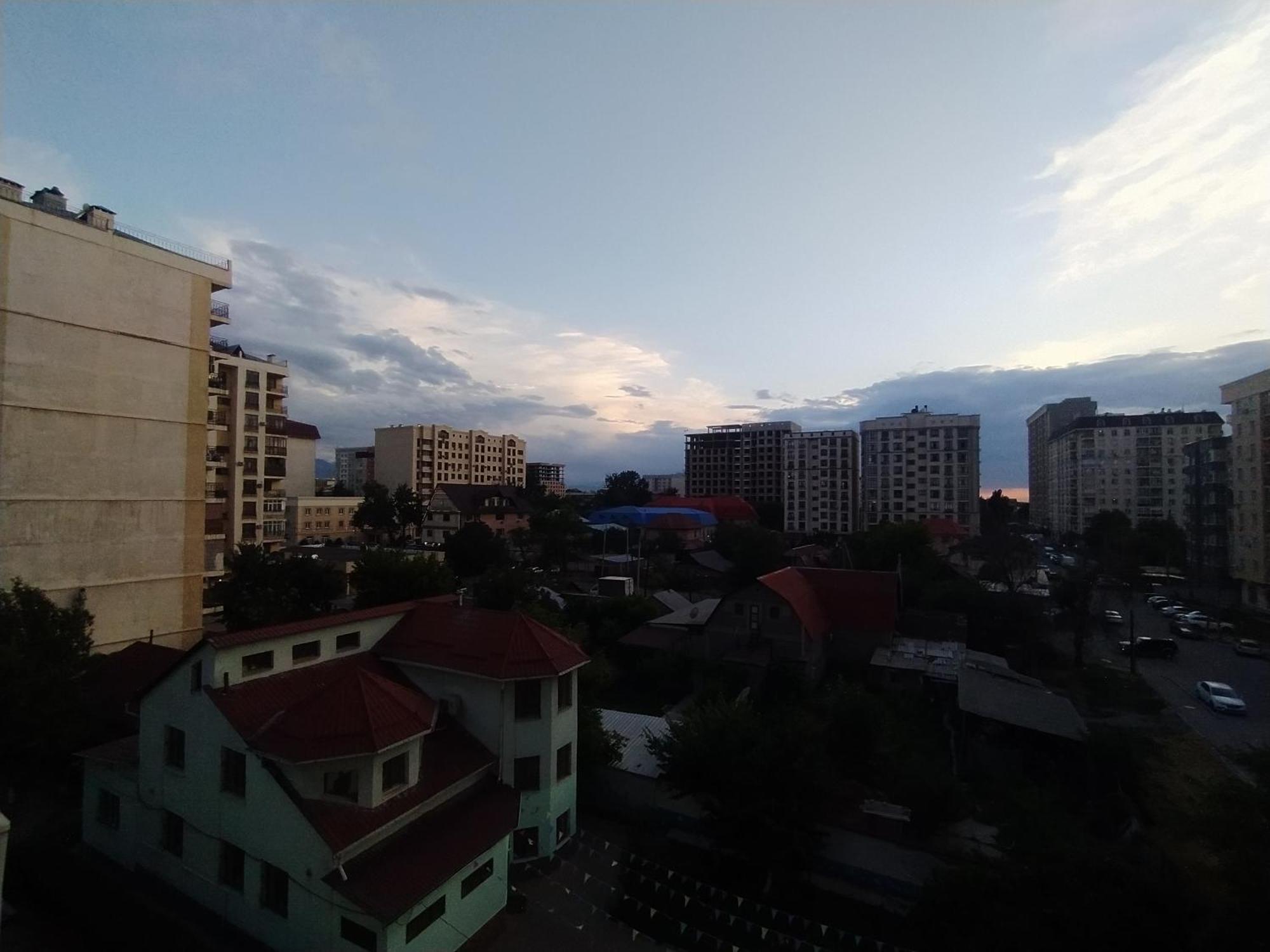 Aura On Turusbekova Street 124 Apartment Бишкек Екстериор снимка